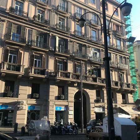 נאפולי Borgo Santa Lucia Apartment מראה חיצוני תמונה