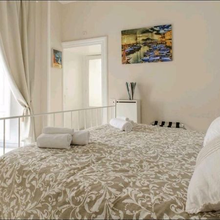 נאפולי Borgo Santa Lucia Apartment מראה חיצוני תמונה
