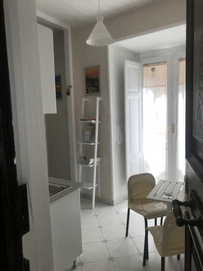 נאפולי Borgo Santa Lucia Apartment מראה חיצוני תמונה
