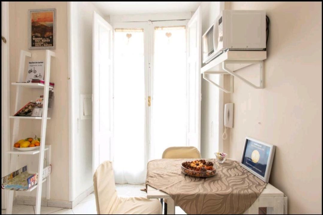 נאפולי Borgo Santa Lucia Apartment מראה חיצוני תמונה